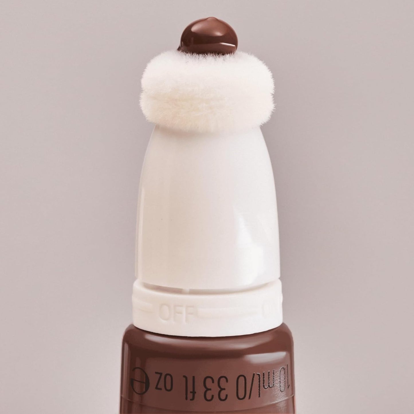 essence | Baby Got Bronze Liquid Bronzer | Lightweight, Buildable, Natural Finish with Sponge Applicator| Vegan & Cruelty Free (40 | Tan-Tastic)